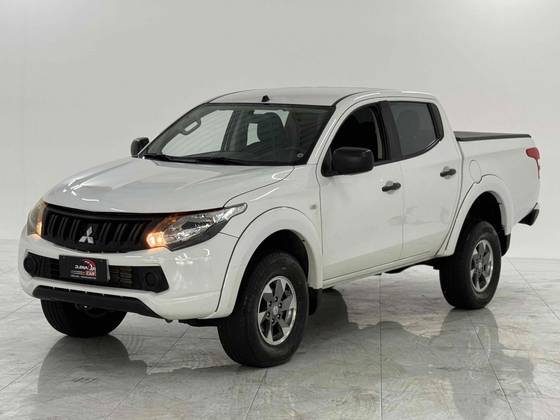 MITSUBISHI L200 TRITON 2.4 16V TURBO DIESEL SPORT GLS CD 4P 4X4 AUTOMÁTICO